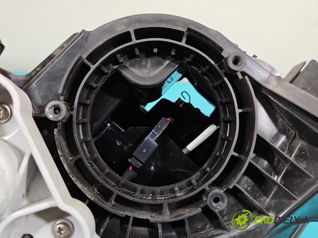 Infiniti QX60 2012- 3.5 V6 265KM automatic 195 kW 3498 cm3 5- Reflektor: pravý  (Svetlo predné pravé)