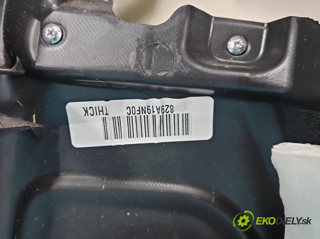 Infiniti QX60 2012- 3.5 V6 265KM automatic 195 kW 3498 cm3 5- Tapacír: dveře zadní levé 829A19NF0C