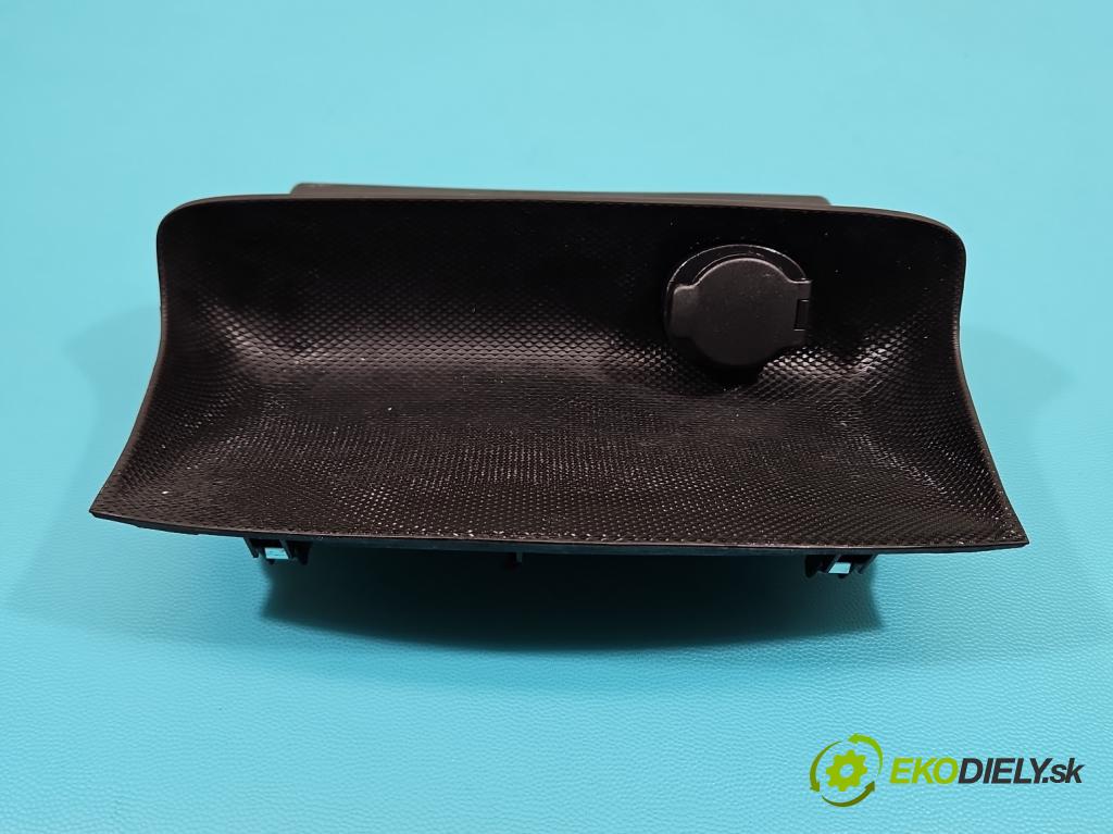 Infiniti QX60 2012- 3.5 V6 265KM automatic 195 kW 3498 cm3 5- zásuvka zapaľovače