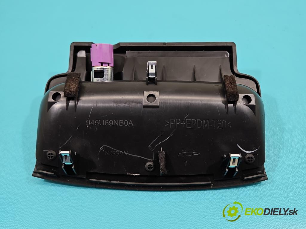 Infiniti QX60 2012- 3.5 V6 265KM automatic 195 kW 3498 cm3 5- zásuvka zapaľovače