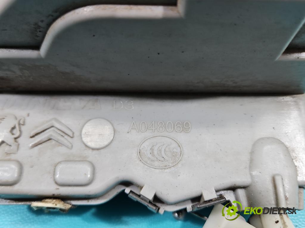 Peugeot 508 I 2010-2018 2.0 hdi 163 hp manual 120 kW 1997 cm3 5- zámek zadní pravý 006263