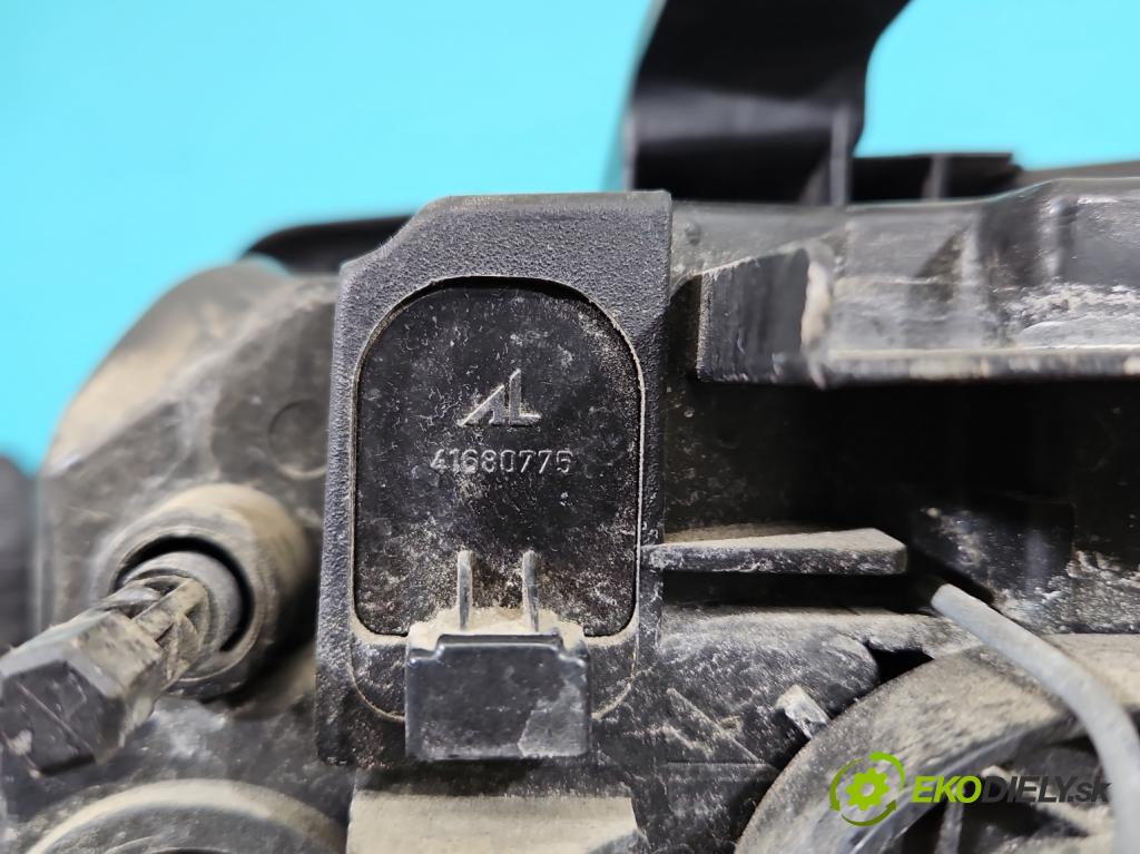 Fiat Panda II 2003-2012 1.2 8v 69KM manual 51 kW 1242 cm3 5- Reflektor: pravý  (Svetlo predné pravé)