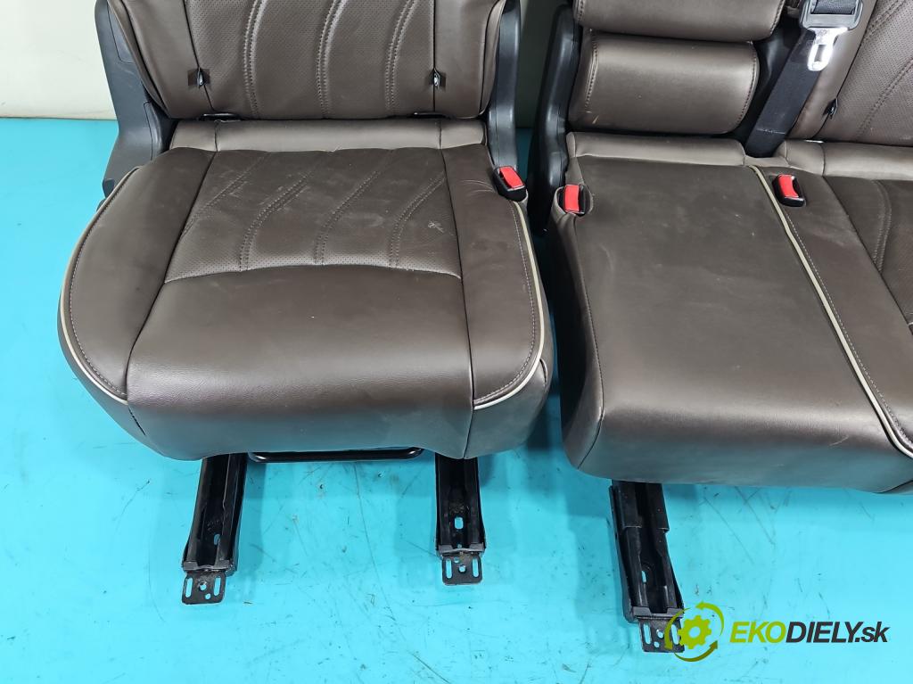 Infiniti QX60 2012- 3.5 V6 265KM automatic 195 kW 3498 cm3 5- Pohovka: zadné  (Sedadlo)