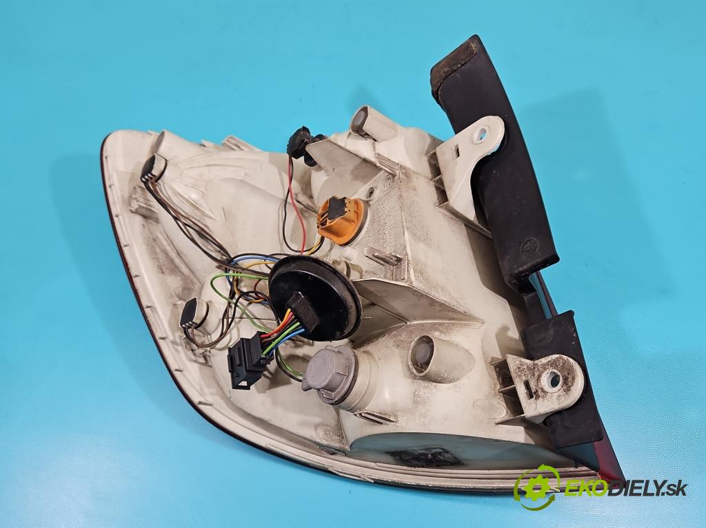 Skoda Superb II 2008-2015 2.0 tdi 140 HP manual 103 kW 1968 cm3 5- svetlo / reflektor zadné pravé 3T9945096R (Kľučka dverí ostatné)