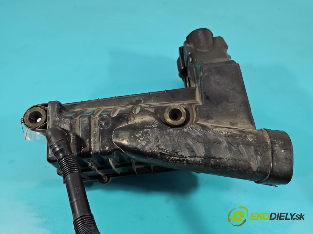 Skoda Superb II 2008-2015 2.0 tdi 140 HP manual 103 kW 1968 cm3 5- obal filtra vzduchu 3C0129601CD (Obal vzduchového filtra)