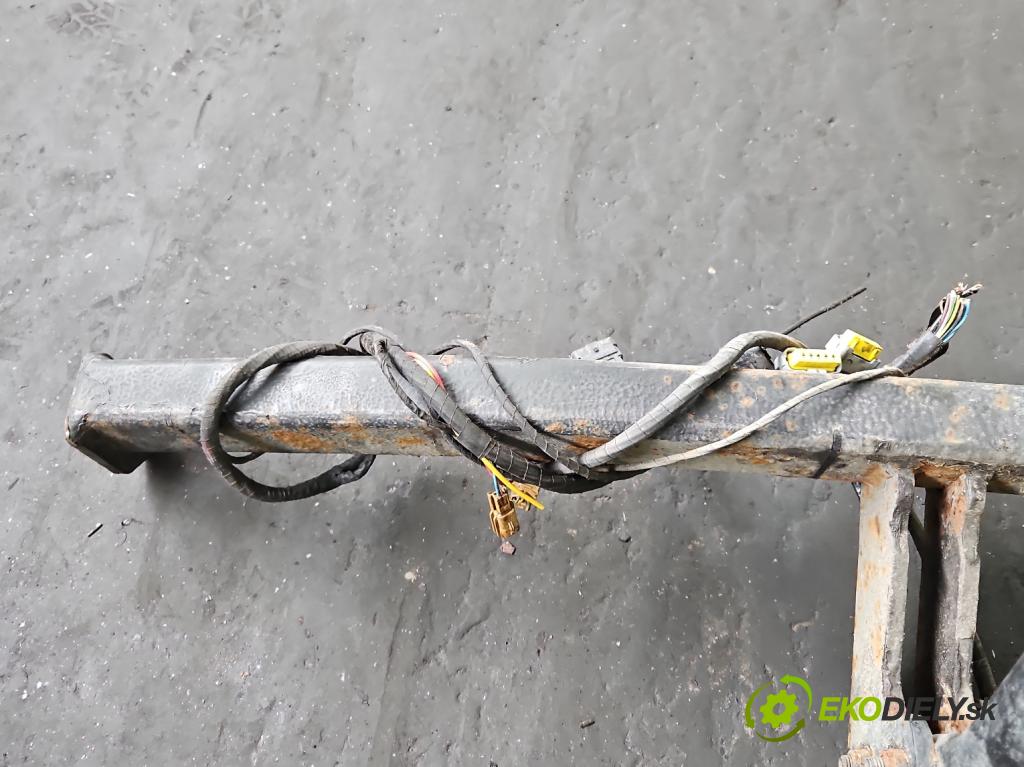 Renault Megane III 2008-2016 1.6 16V 101 hp manual 74 kW 1598 cm3 5- oko tažné  (Tažné zařízení)