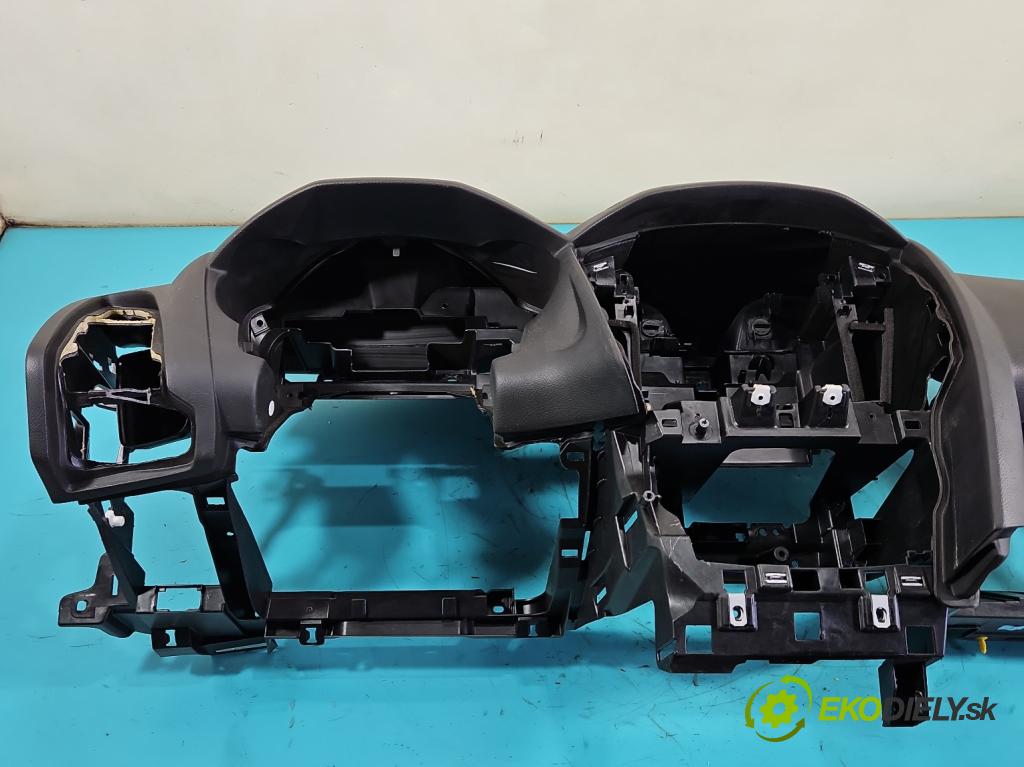 Ford Focus Mk3 2010-2018 2.0 tdci 116 hp automatic 85 kW 1997 cm3 5- kokpit,přistrojova deska