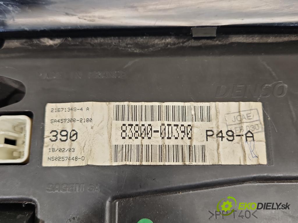 Toyota Yaris I 1999-2005 1.3 vvti 87 HP manual 64 kW 1298 cm3 3- prístrojovka/ budíky 838000D390 (Prístrojová doska)