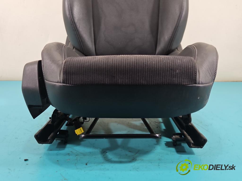 Peugeot 508 I 2010-2018 2.0 hdi 163 HP manual 120 kW 1997 cm3 5- Sedačka pravý  (Sedadlo)