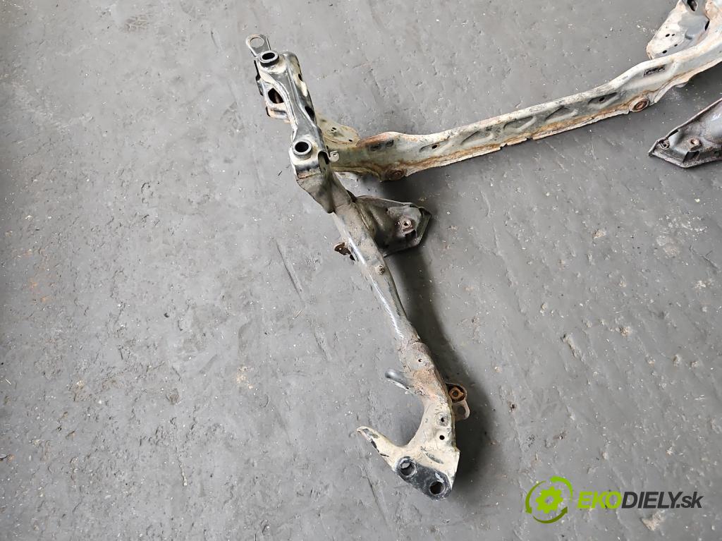 Audi A7 4G 2010-2018 4.0 V8 TFSI 420 hp automatic 309 kW 3993 cm3 5- výstuha motora