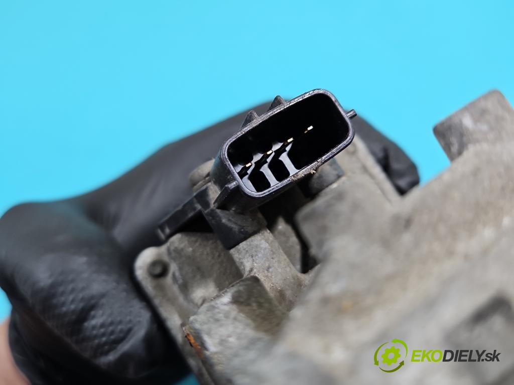 Mitsubishi Carisma 1.8 GDI 122 HP manual 90 kW 1834 cm3 5- klapka EAC60-003 (Škrtiaca klapka)