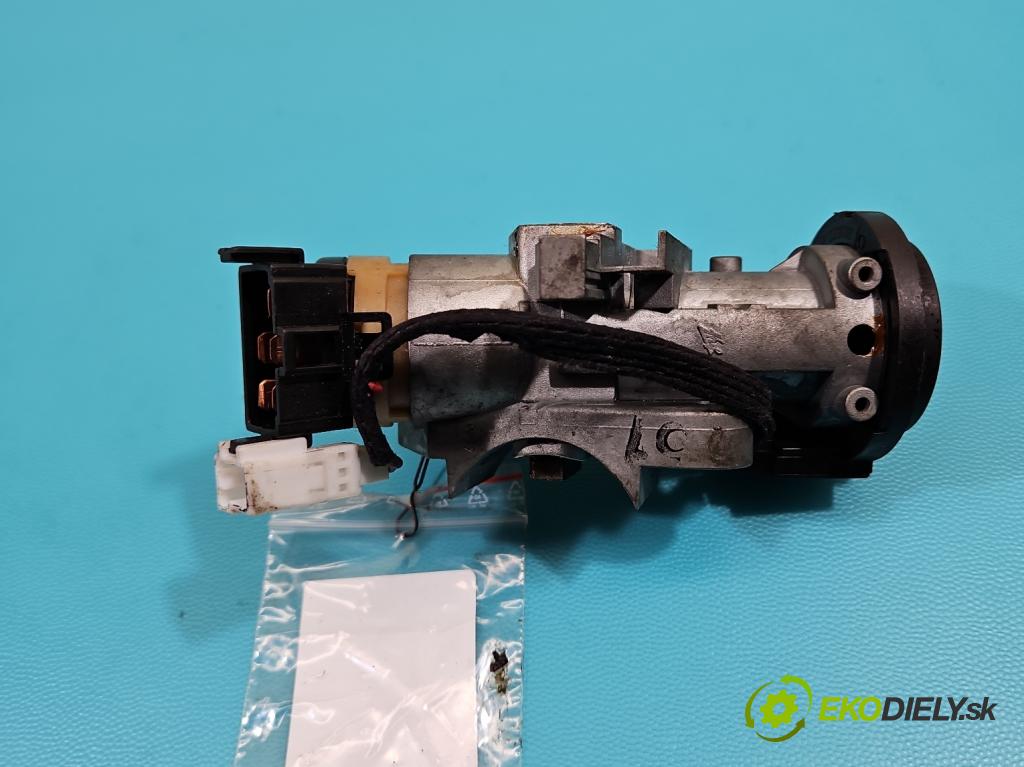 Mitsubishi Carisma 1.8 GDI 122 HP manual 90 kW 1834 cm3 5- Spínačka  (Spínacia skrinka)