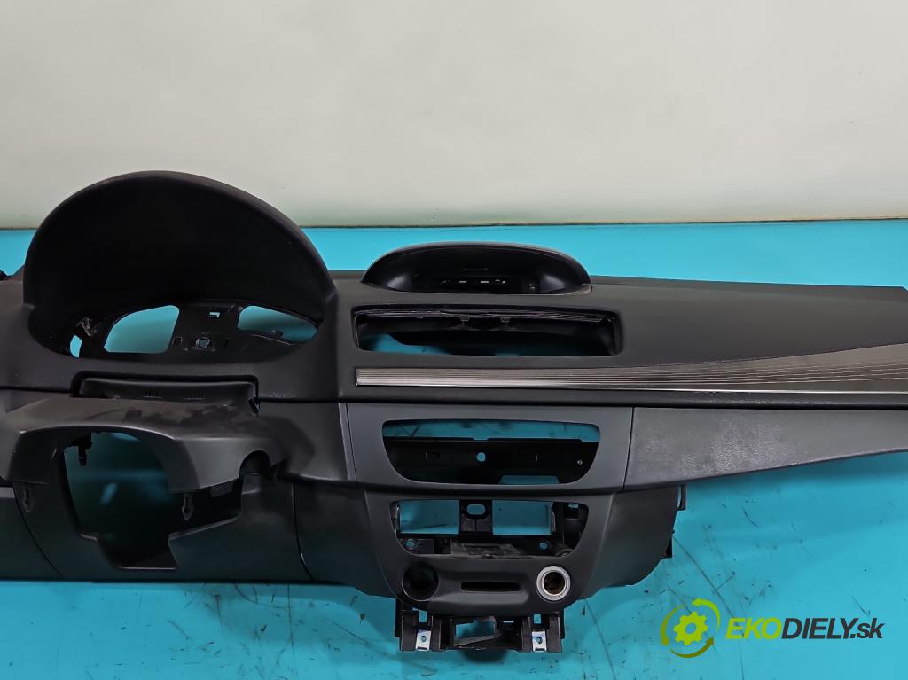 Renault Megane III 2008-2016 1.6 16V 101 hp manual 74 kW 1598 cm3 5- kokpit,přistrojova deska