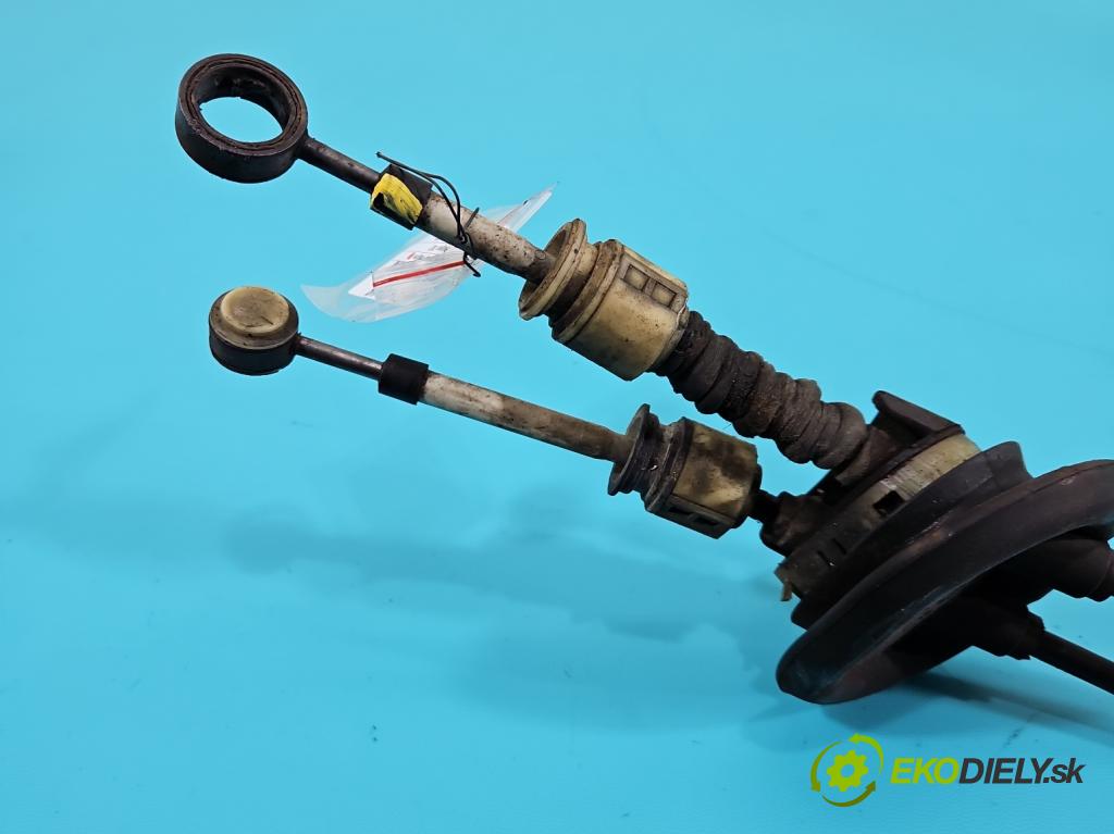 Peugeot 307 1.6 16V 109 HP manual 80 kW 1587 cm3 3- Páka: Změny: stupeň,rýchlosť  (Rýchlostná páka (kulisa))