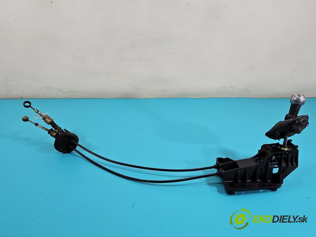 Peugeot 307 1.6 16V 109 hp manual 80 kW 1587 cm3 3- kulisa změny stupňová  (Řadicí páka (kulisa) )