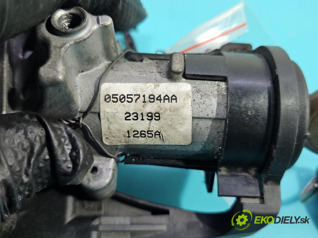 Chrysler Voyager IV 2000-2007 2.8 CRD 150 HP automatic 110 kW 2776 cm3 5- Spínačka P04727338AE (Spínacia skrinka)