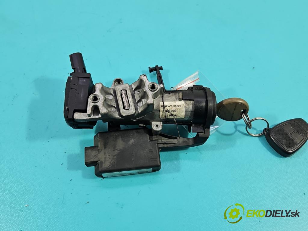 Chrysler Voyager IV 2000-2007 2.8 CRD 150 HP automatic 110 kW 2776 cm3 5- Spínačka P04727338AE (Spínacia skrinka)