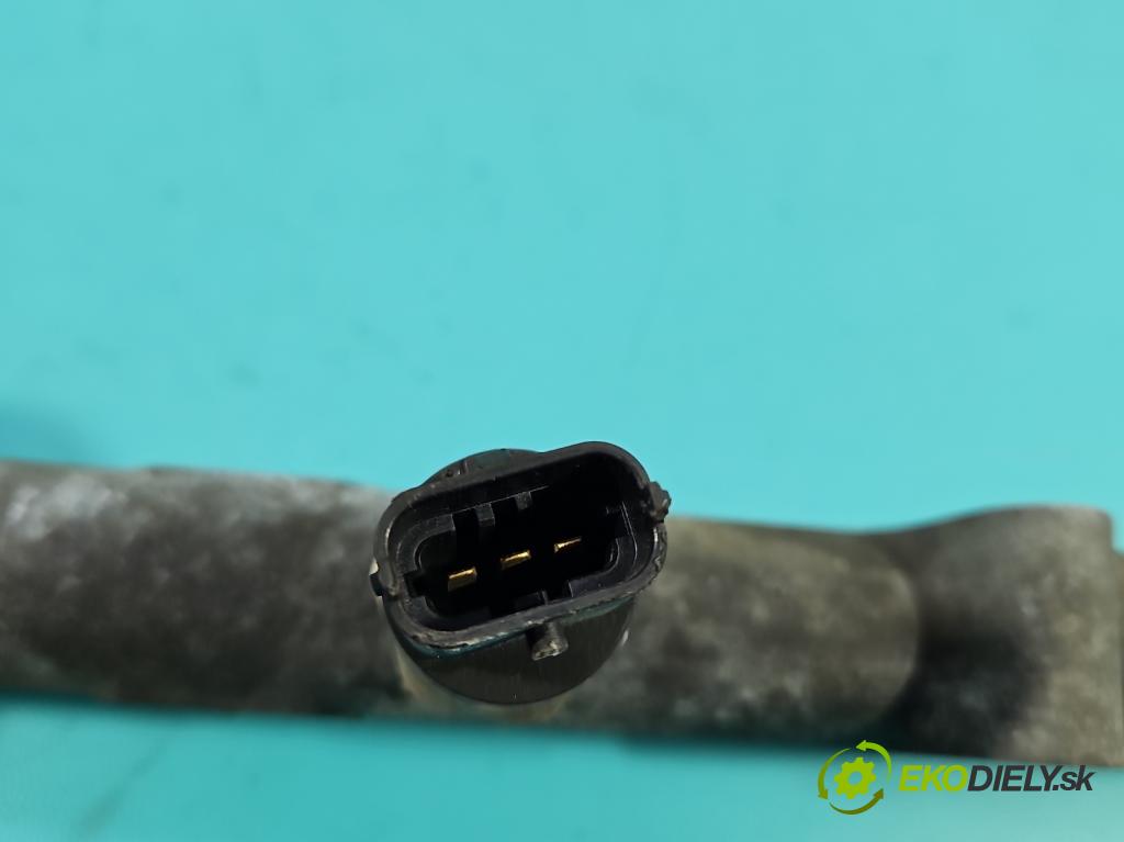 Chrysler Voyager IV 2000-2007 2.8 CRD 150 HP automatic 110 kW 2776 cm3 5- lišta vstrekovacia 0445214041 (Vstrekovacia lišta)