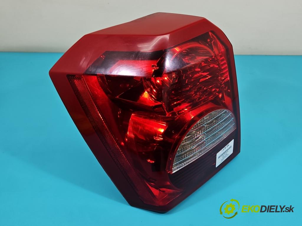 Dodge Caliber 1.8 16V 150 HP manual 110 kW 1798 cm3 5- svetlo / reflektor zadné ľavé 05303753 (Kľučka dverí ostatné)