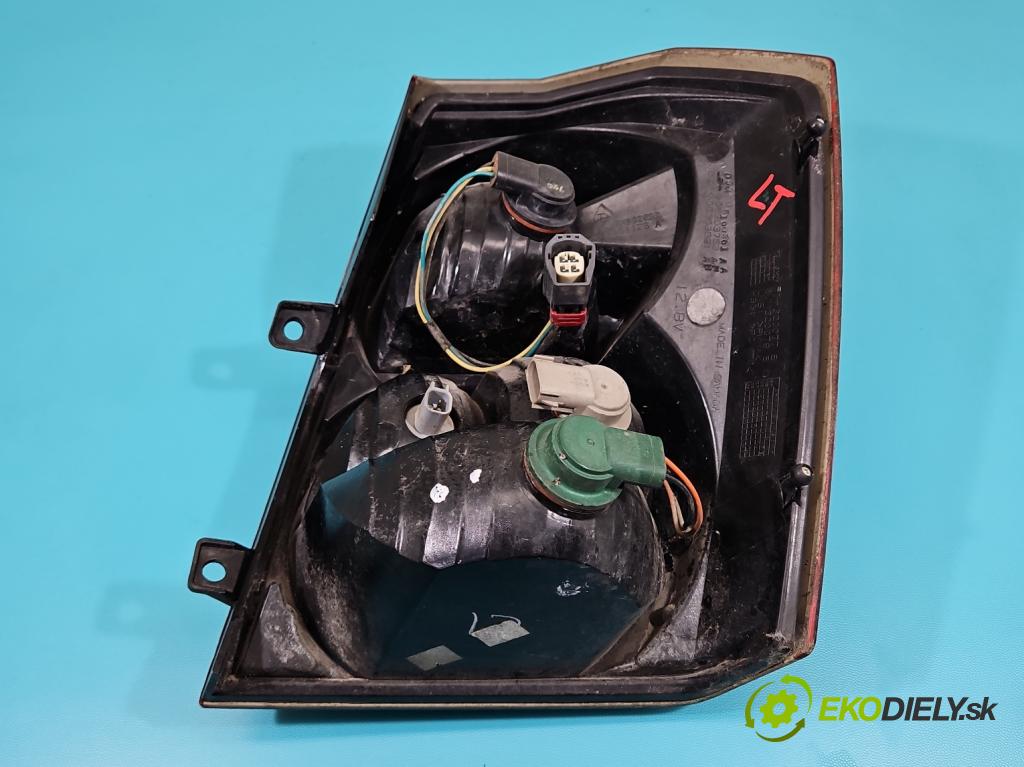 Dodge Caliber 1.8 16V 150 HP manual 110 kW 1798 cm3 5- svetlo / reflektor zadné ľavé 05303753 (Kľučka dverí ostatné)