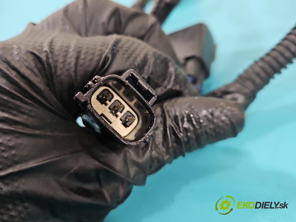 Ford Focus Mk3 2010-2018 2.0 tdci 116 hp automatic 85 kW 1997 cm3 5- skříňka pojistková AV6T-14A142-AB (Pojistková skříňka)