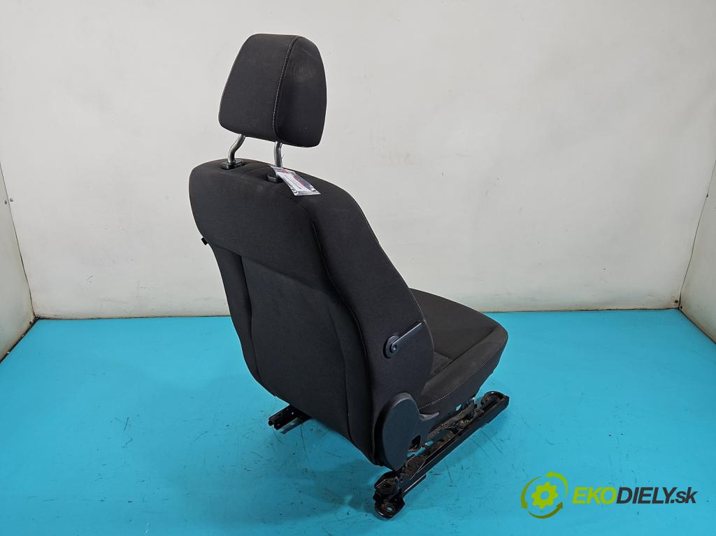 Ford Focus Mk3 2010-2018 2.0 tdci 116 HP automatic 85 kW 1997 cm3 5- Sedačka ľavý  (Sedadlo)