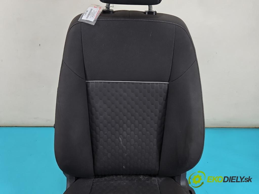 Ford Focus Mk3 2010-2018 2.0 tdci 116 HP automatic 85 kW 1997 cm3 5- Sedačka ľavý  (Sedadlo)