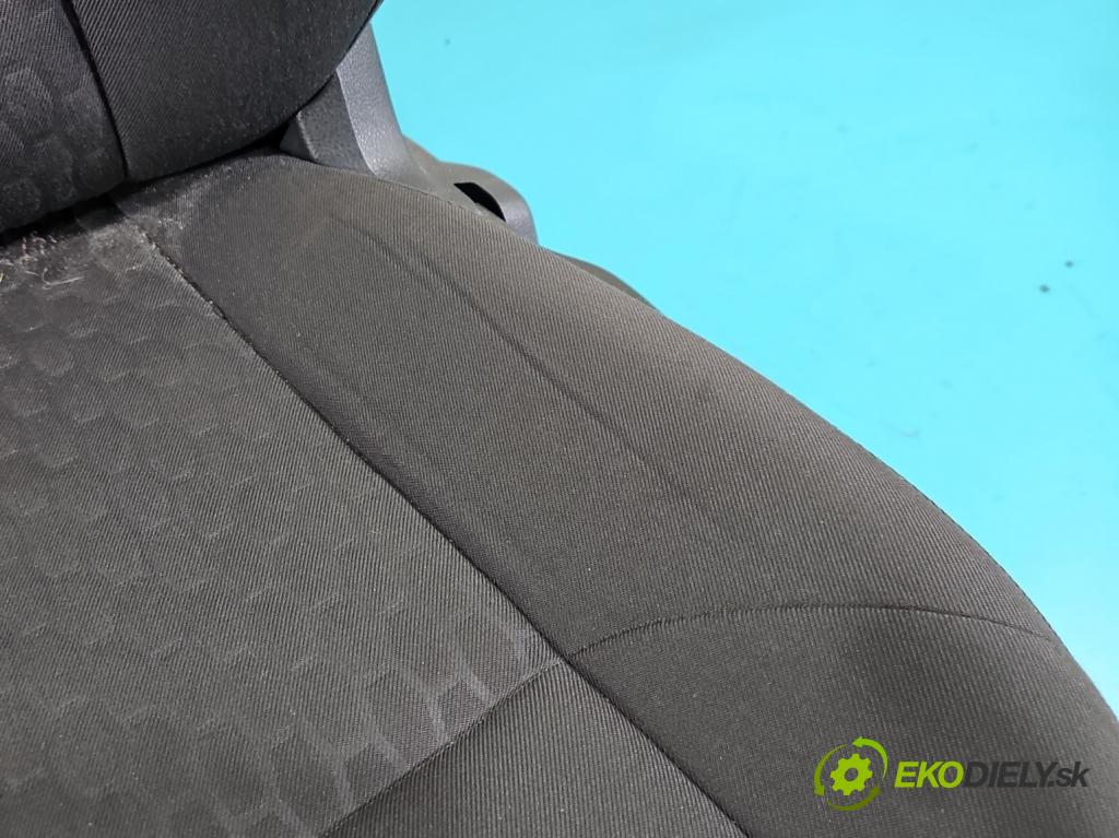 Ford Focus Mk3 2010-2018 2.0 tdci 116 HP automatic 85 kW 1997 cm3 5- Sedačka ľavý  (Sedadlo)