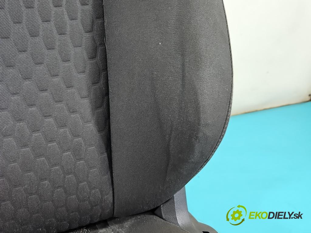 Ford Focus Mk3 2010-2018 2.0 tdci 116 HP automatic 85 kW 1997 cm3 5- Sedačka ľavý  (Sedadlo)