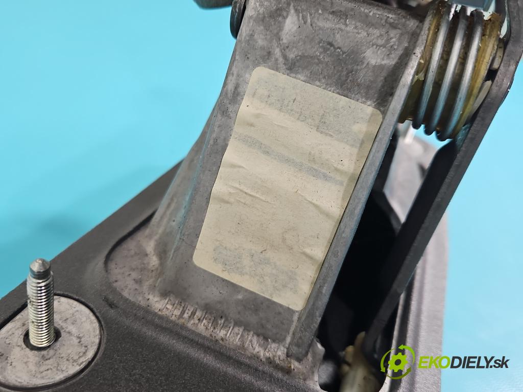 Vw Tiguan I 2007-2016 1.4 TSI 150 HP manual 110 kW 1390 cm3 5- Páka: Změny: stupeň,rýchlosť 1K0711091A (Rýchlostná páka (kulisa))