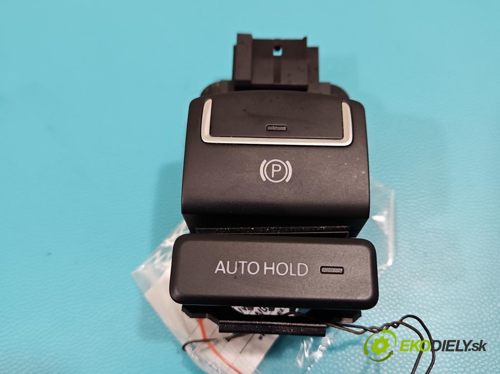Vw Tiguan I 2007-2016 1.4 TSI 150 HP manual 110 kW 1390 cm3 5- prepínač brzda: ručný  (Prepínacie páčky pod volantom)
