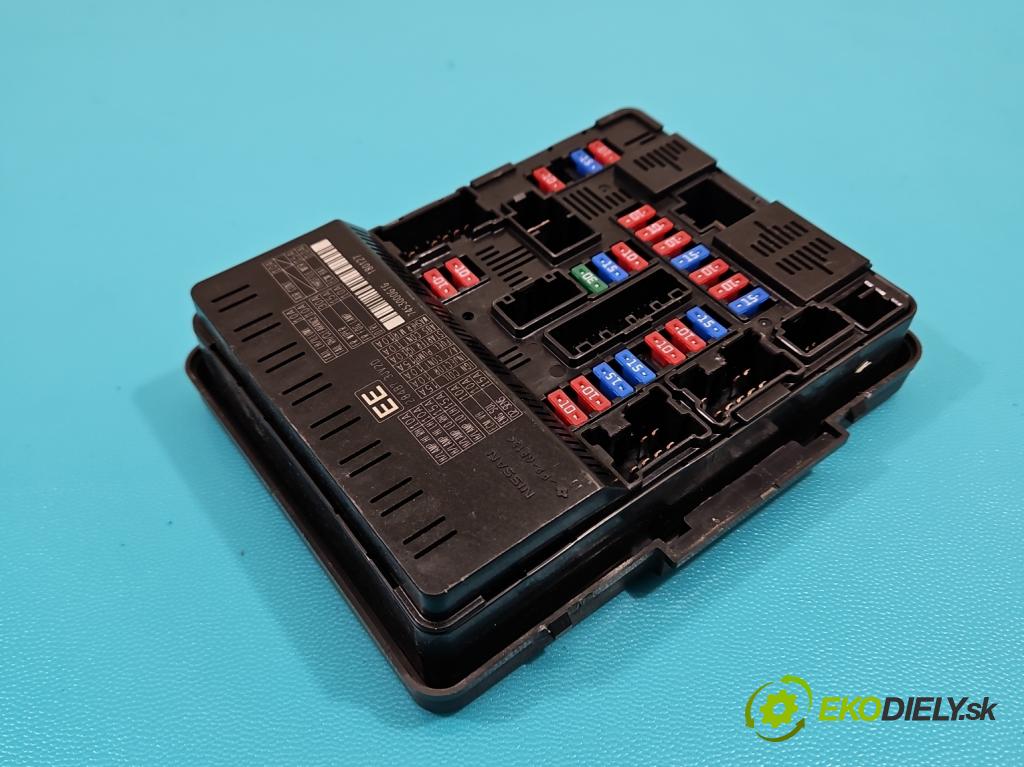 Infiniti QX60 2012- 3.5 V6 265KM automatic 195 kW 3498 cm3 5- skříňka pojistková 284B7-3JV2D (Pojistkové skříňky)