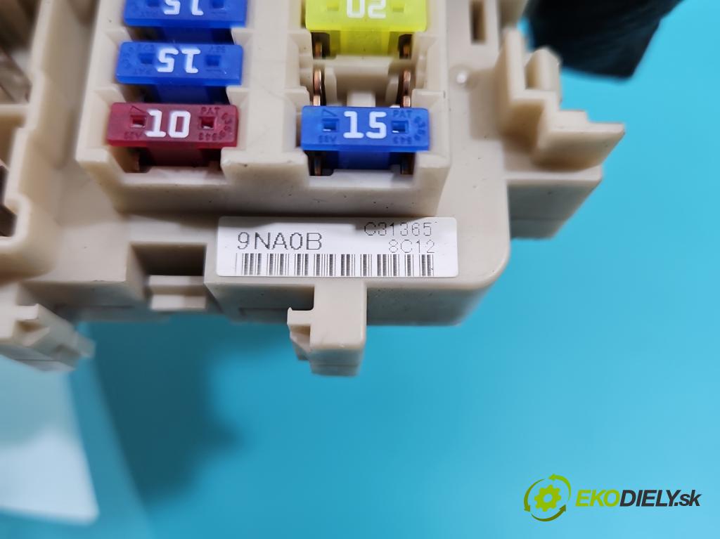 Infiniti QX60 2012- 3.5 V6 265KM automatic 195 kW 3498 cm3 5- skříňka pojistková 24350-9NA0B (Pojistkové skříňky)