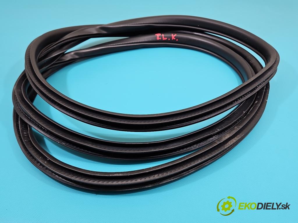 Infiniti QX60 2012- 3.5 V6 265KM automatic 195 kW 3498 cm3 5- Těsnění: dveře zadní levé  (Karoserie ostatní)