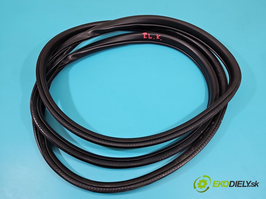 Infiniti QX60 2012- 3.5 V6 265KM automatic 195 kW 3498 cm3 5- Těsnění: dveře zadní levé  (Karoserie ostatní)