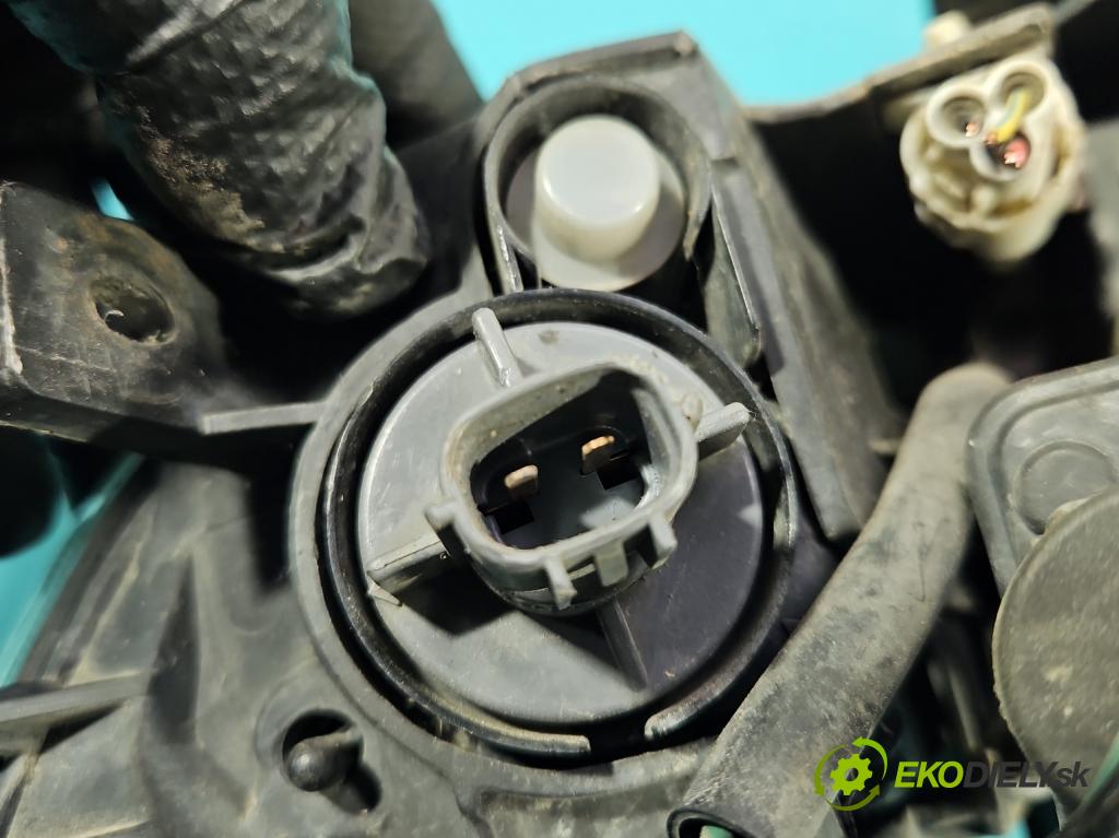 Mitsubishi Galant VIII 1993-2003 2.0 16V 133 hp manual 98 kW 1997 cm3 4- světlo levý  (Klika dveří ostatní)