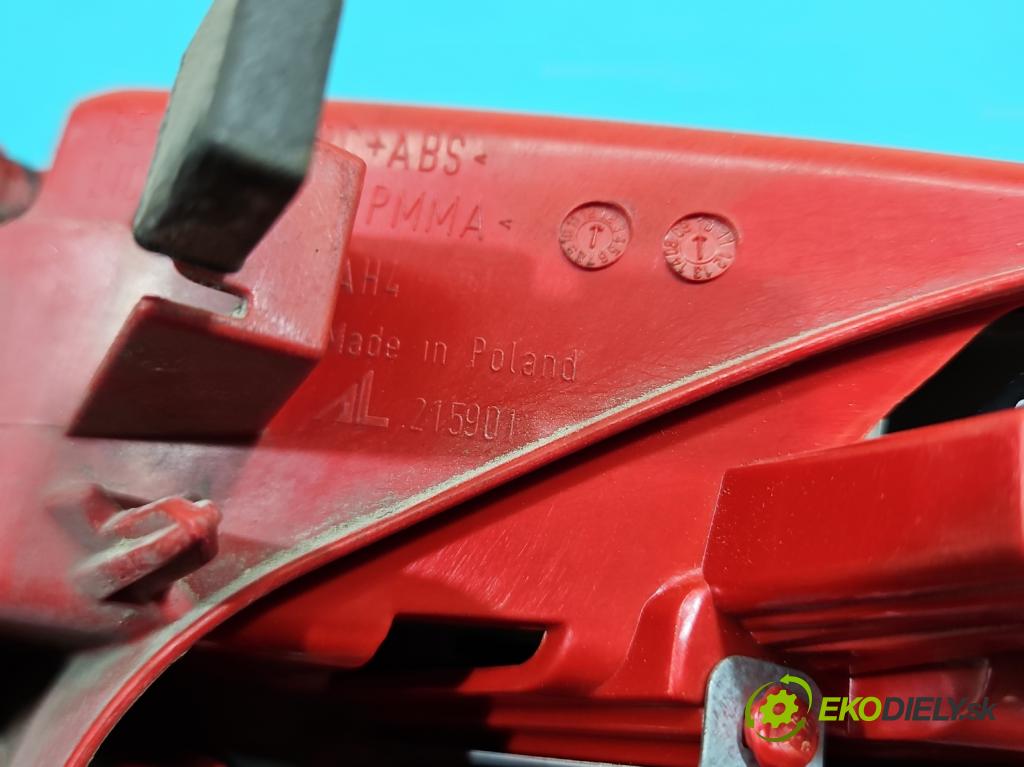 Audi A4 B8 2007-2015 3.0 tdi 239KM automatic 176 kW 2967 cm3 5- svetlo / reflektor zadné ľavé 8K9945095B (Kľučka dverí ostatné)