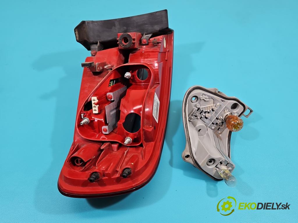 Audi A4 B8 2007-2015 3.0 tdi 239KM automatic 176 kW 2967 cm3 5- svetlo / reflektor zadné pravé 8K9945096B (Kľučka dverí ostatné)