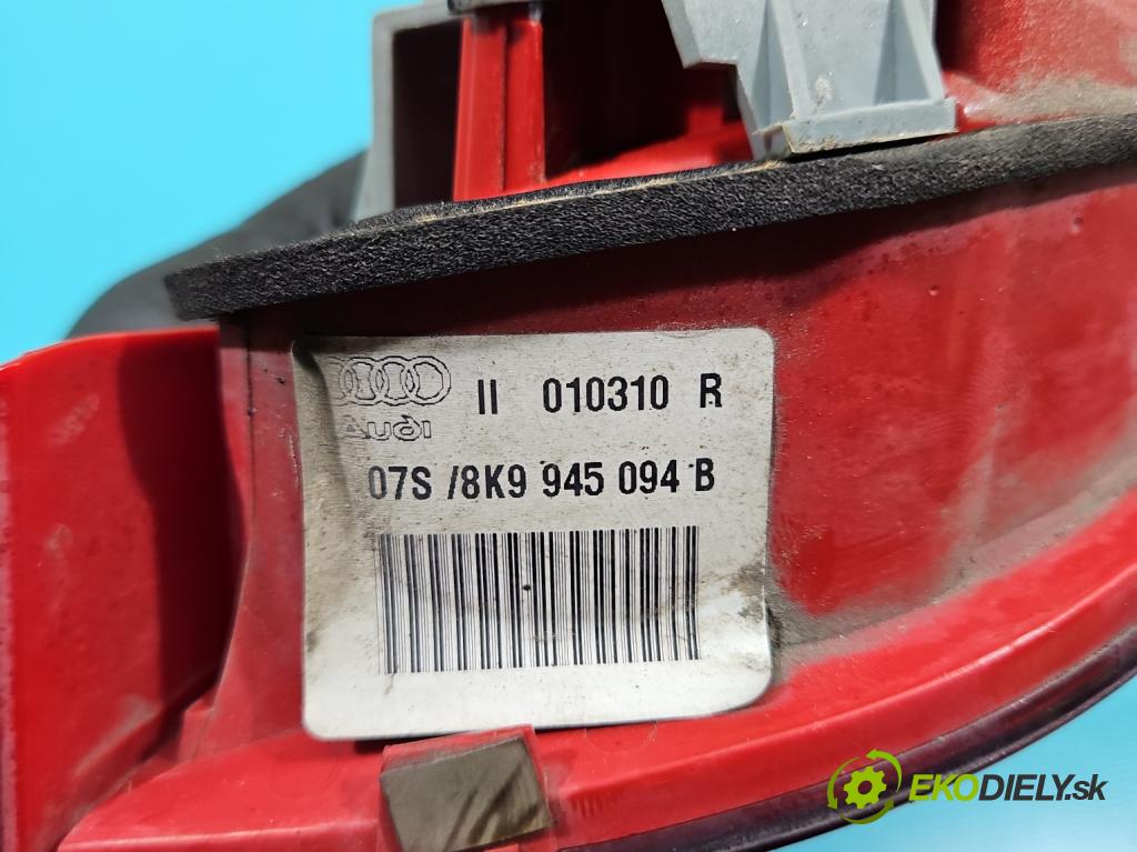 Audi A4 B8 2007-2015 3.0 tdi 239KM automatic 176 kW 2967 cm3 5- svetlo / reflektor zadné pravé 8K9945094B (Kľučka dverí ostatné)