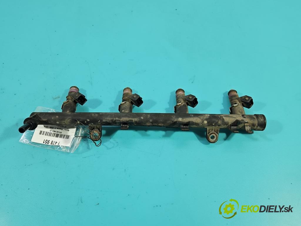 Renault Megane III 2008-2016 1.6 16V 101 HP manual 74 kW 1598 cm3 5- vstrek 8200135504 (Vstrekovač paliva)