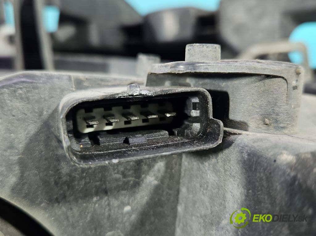 Renault Scenic II 2003-2009 1.5 dci 106 hp manual 78 kW 1461 cm3 5- světlo levý  (Klika dveří ostatní)