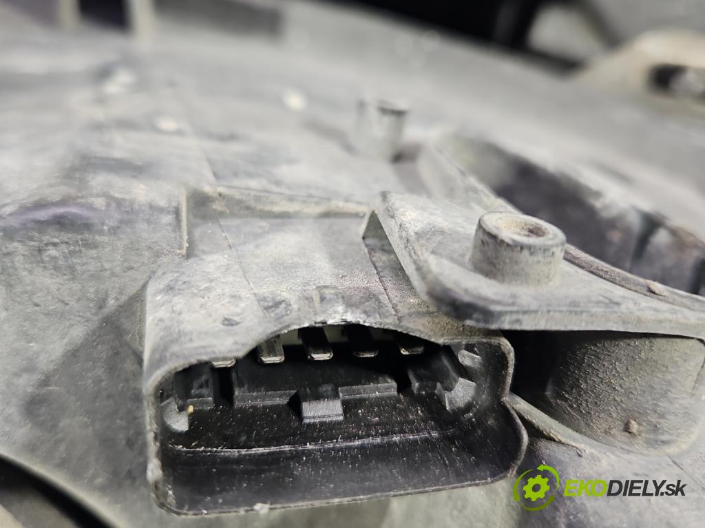 Renault Scenic II 2003-2009 1.5 dci 106 hp manual 78 kW 1461 cm3 5- světlo levý  (Klika dveří ostatní)