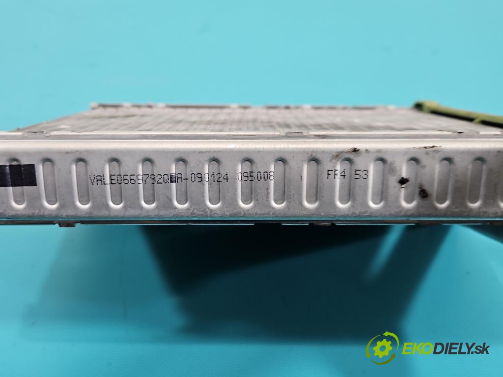 Renault Megane III 2008-2016 1.6 16V 101 hp manual 74 kW 1598 cm3 5- radiátor 669792Q (Radiátor topení)