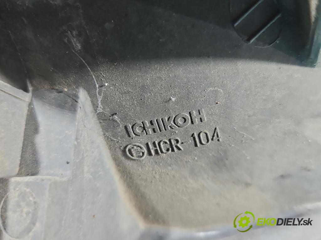 Toyota Yaris I 1999-2005 1.4 D4D 75 HP manual 55 kW 1364 cm3 5- Reflektor: pravý  (Svetlo predné pravé)