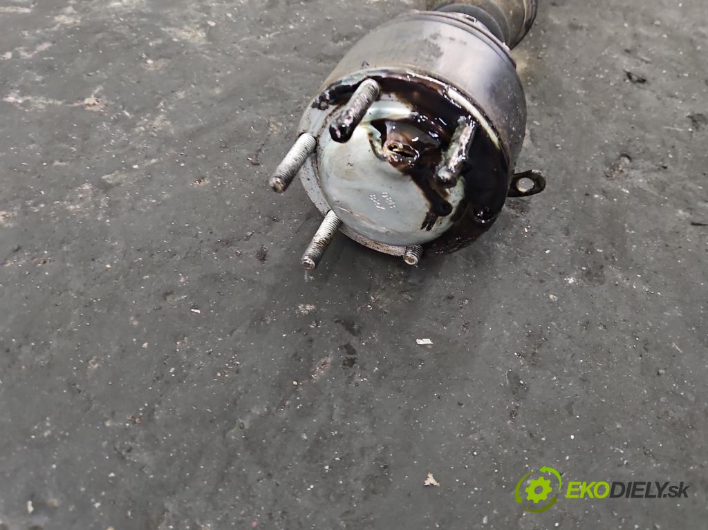 Land rover Freelander I 1998-2006 1.8 16V 120 HP manual 88 kW 1796 cm3 3- Hřídel: zadné  (Kardaňový hriadeľ)