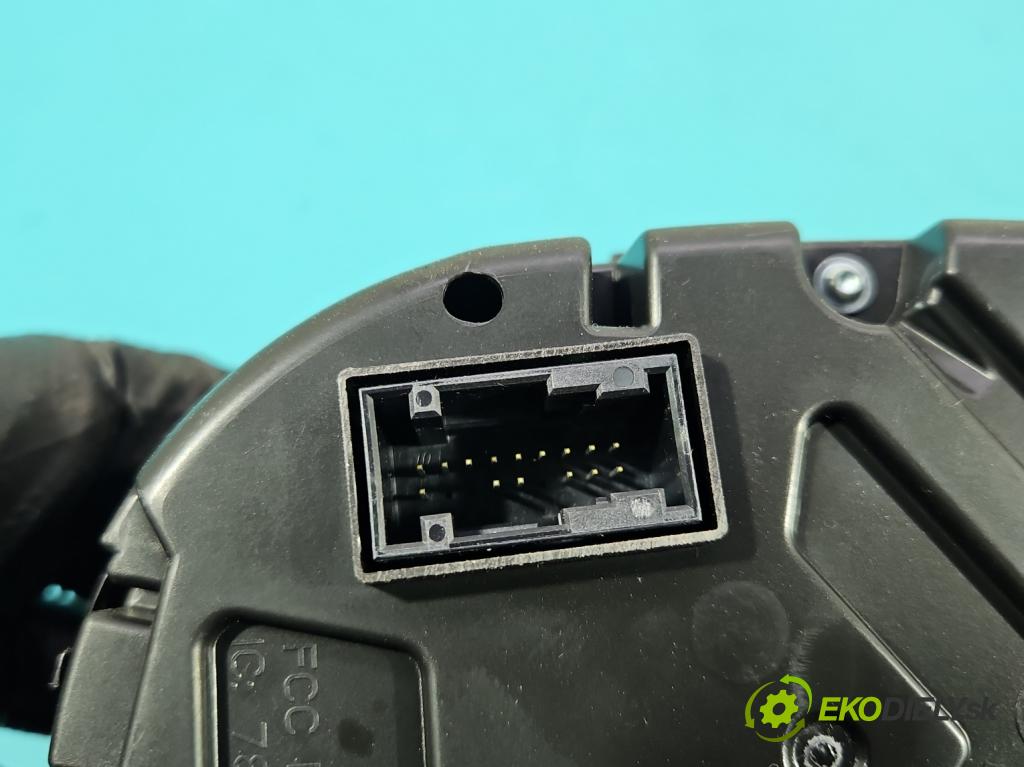 Skoda Fabia III 2014- 2021 1.0 MPI 60 HP manual 44 kW 999 cm3 5- prístrojovka/ budíky 6V0920730D (Prístrojová doska)