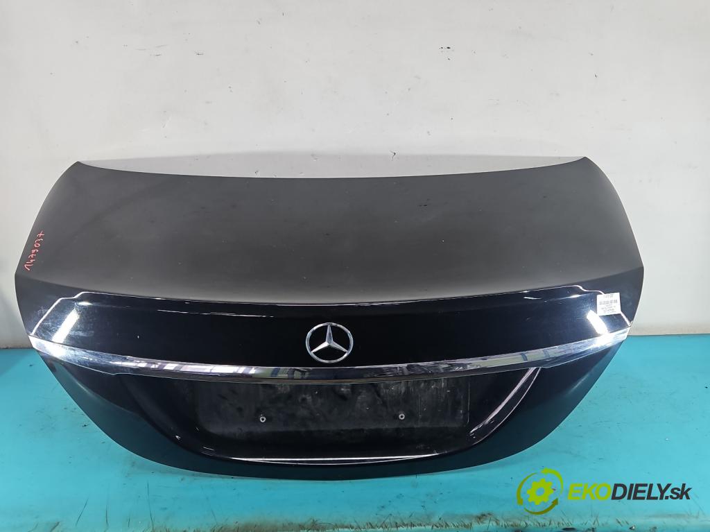 Mercedes C W205 2014–2021 2.0 16V 184 hp automatic 135 kW 1991 cm3 4- zadní kufrové dveře  (Zadní kapota (kufr))