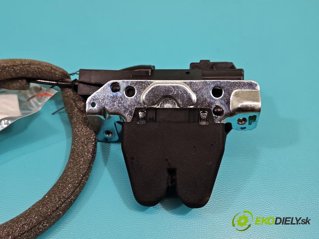 Mercedes C W205 2014–2021 2.0 16V 184hp automatic 135 kW 1991 cm3 4- zámok kufrové dvere zadné A2047500485