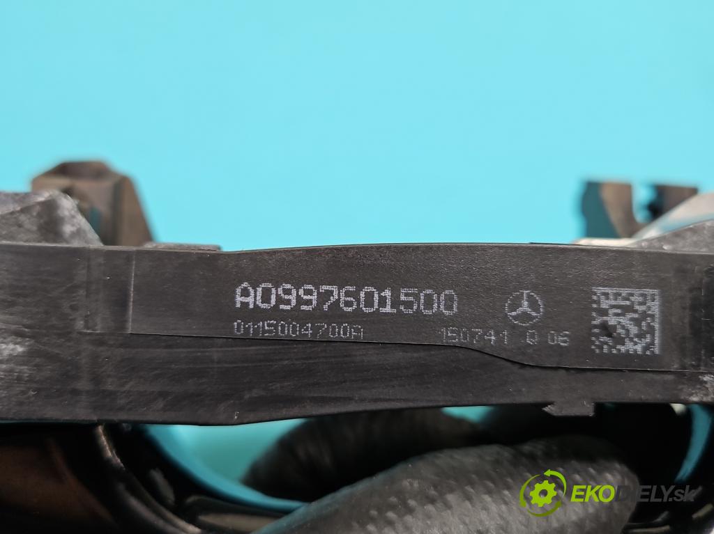 Mercedes C W205 2014–2021 2.0 16V 184hp automatic 135 kW 1991 cm3 4- rukoväť predné ľavé mimo: A0997601500 (Kľučka dverí vonkajšia predná ľavá)