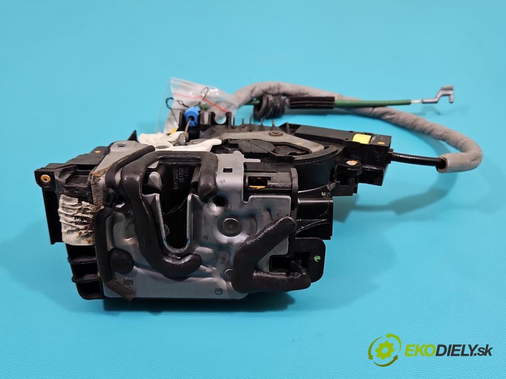 Mercedes C W205 2014–2021 2.0 16V 184 hp automatic 135 kW 1991 cm3 4- zámek zadní levý